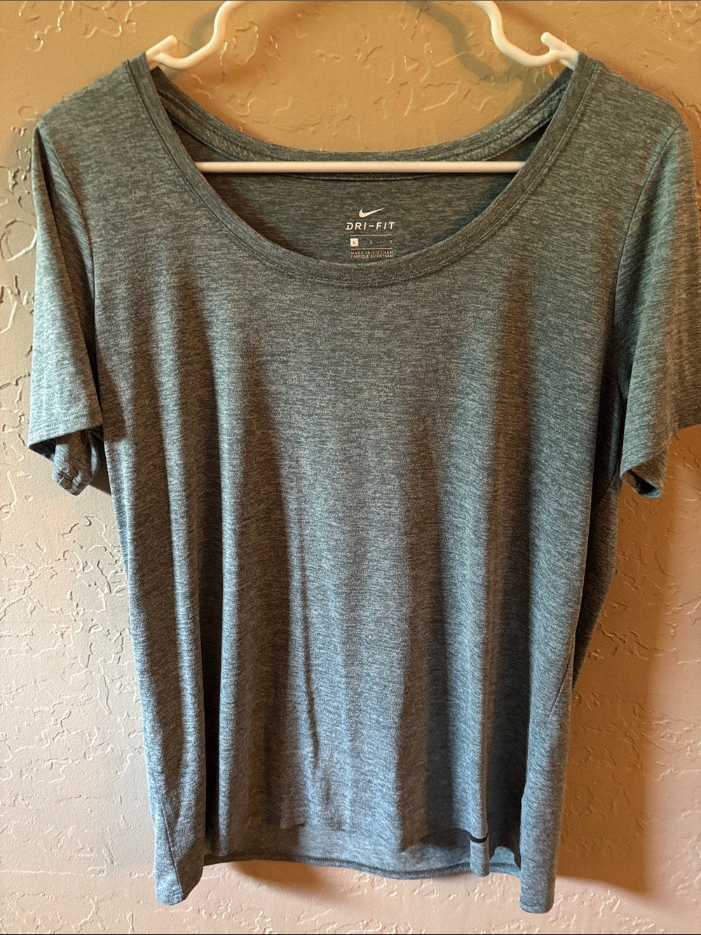 Nike Dri-FIT Heather Gray Scoop Neck Short Sleeve Tee